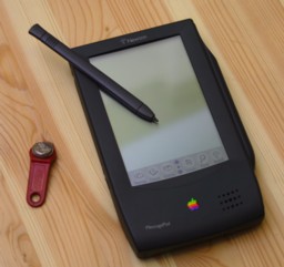 apple newton h1000 omp digital assistant message pad 1993