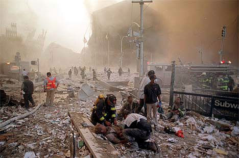 9/11 2001 stree debris photo by chang lee