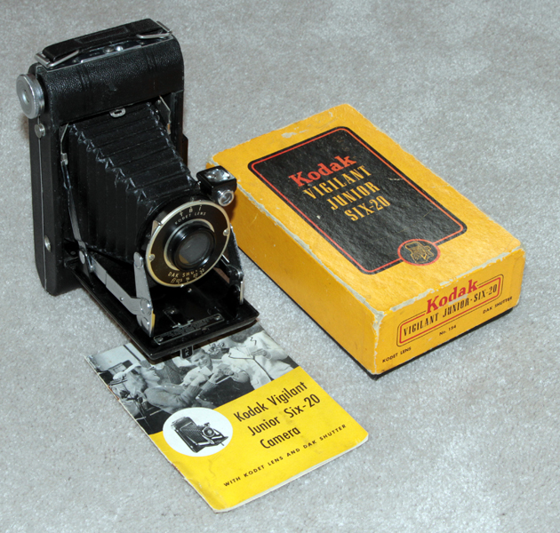 kodak vigilant junior six-20 vintage film camera 1940