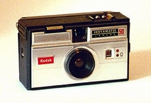 Kodak_Instamatic50, instamatic 100, instamatic 104, instamatic 44 vintage film cameras 1963