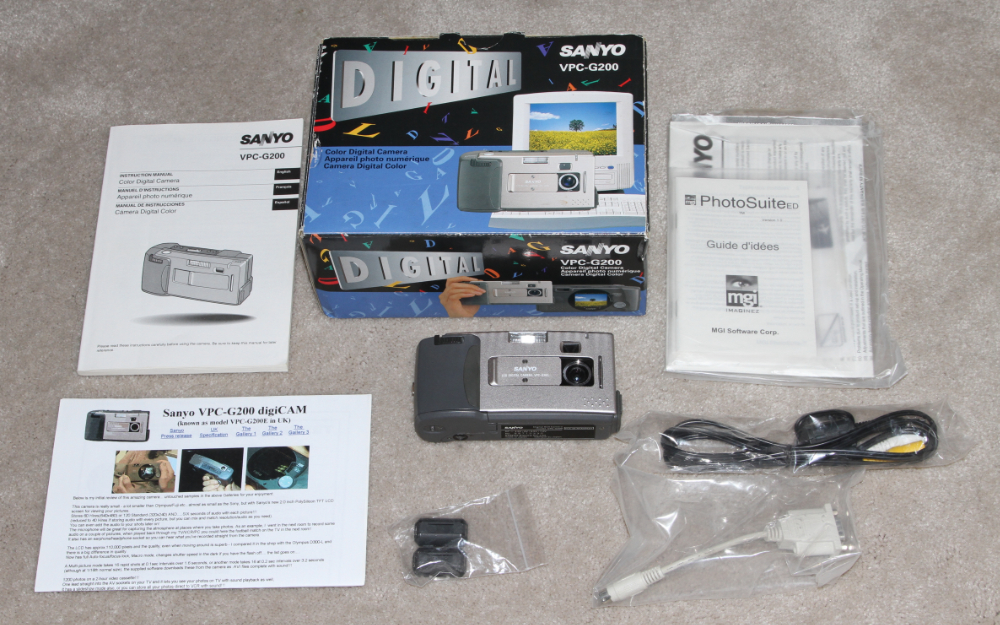 Sanyo VPC-G200 digital camera kit