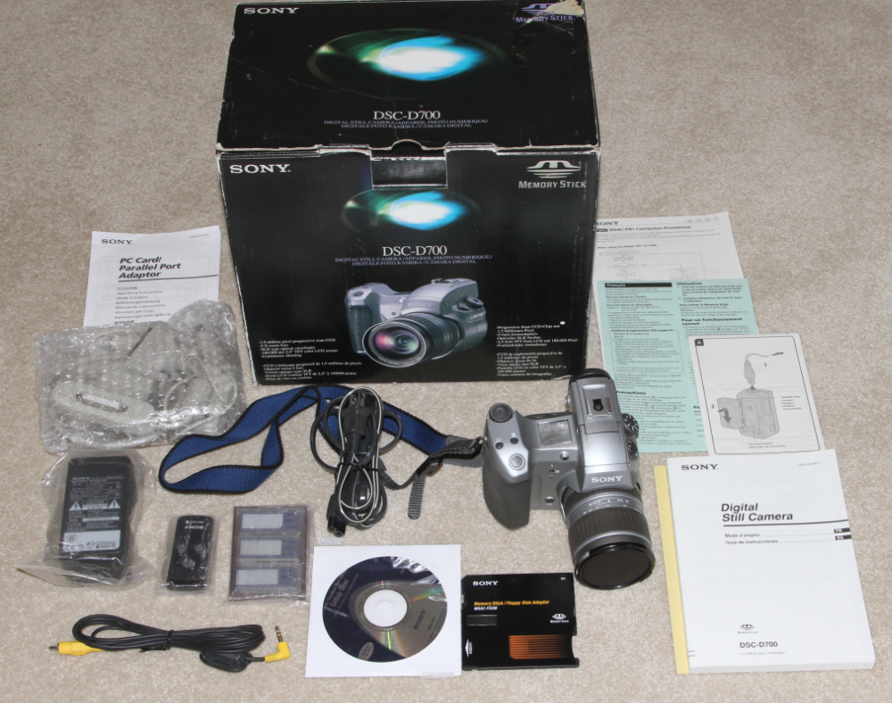 Sony DSC D700 digital camera kit