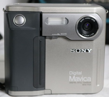 Sony Mavica MVC-FD5 digital camera